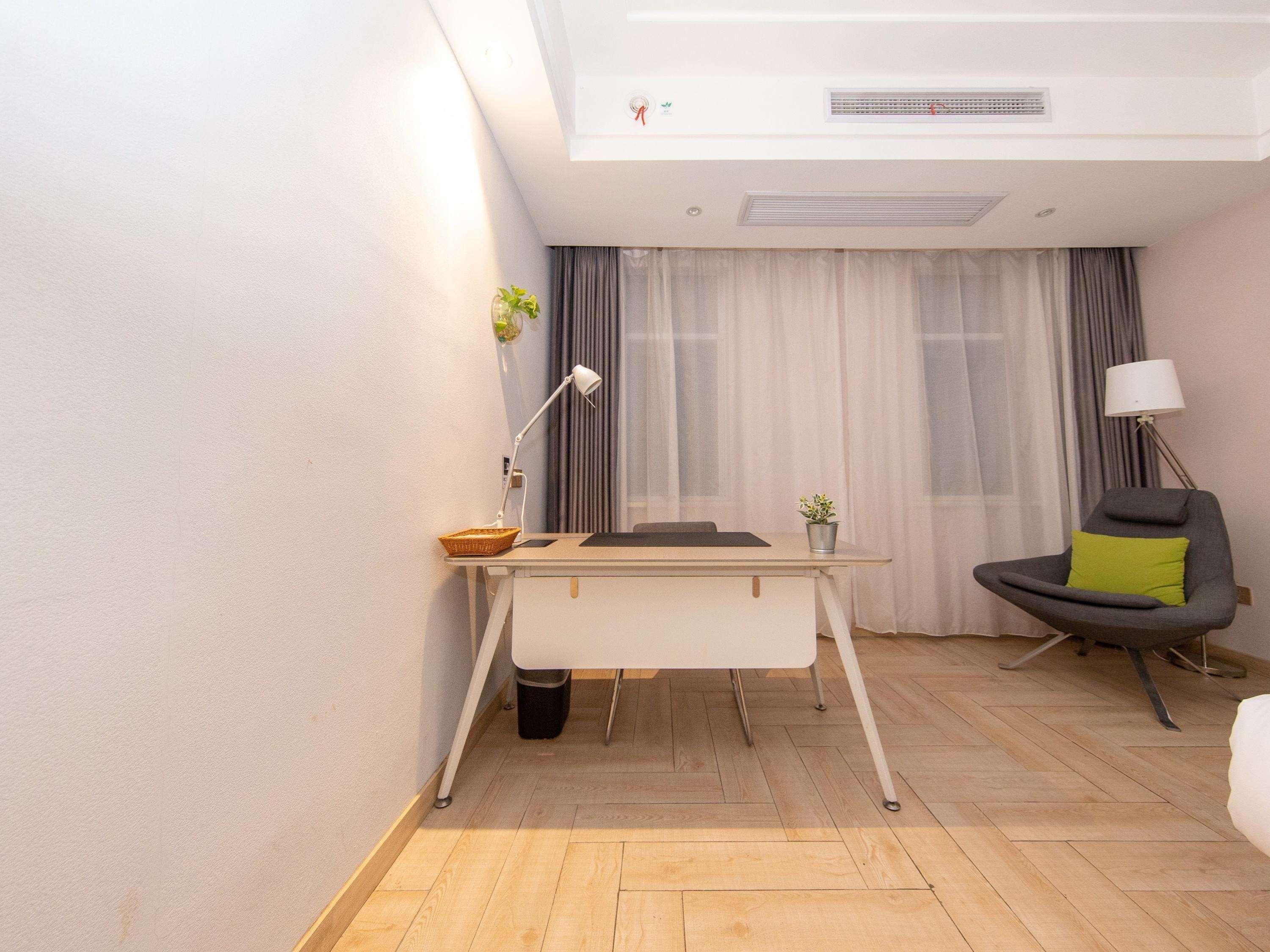 Ibis Styles Nantong Development Zone Shimao Plaza Hotel Bagian luar foto